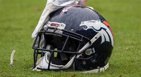 broncos helmet leak|Denver Broncos’ New Helmet Design Leaks On NFL。